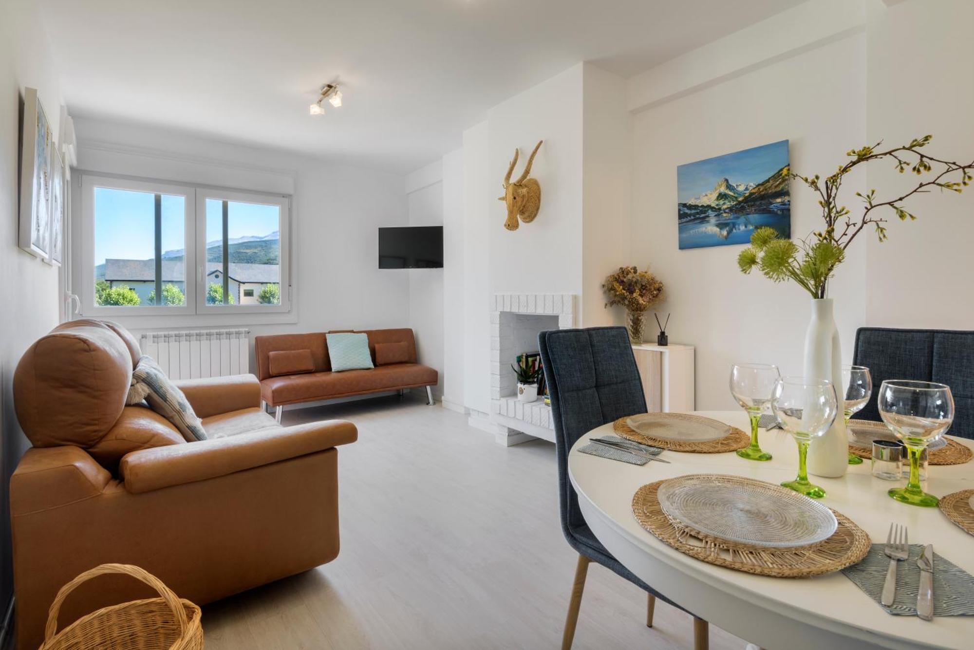 El Refugio De Max Apartment Jaca Ngoại thất bức ảnh